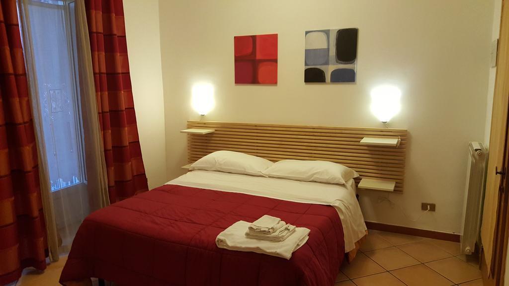 Bed And Breakfast I Vicoletti Di Napoli Bagian luar foto