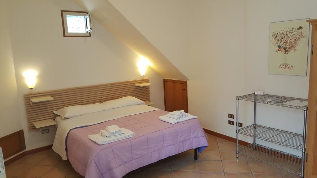 Bed And Breakfast I Vicoletti Di Napoli Bagian luar foto