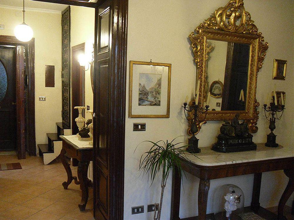 Bed And Breakfast I Vicoletti Di Napoli Bagian luar foto