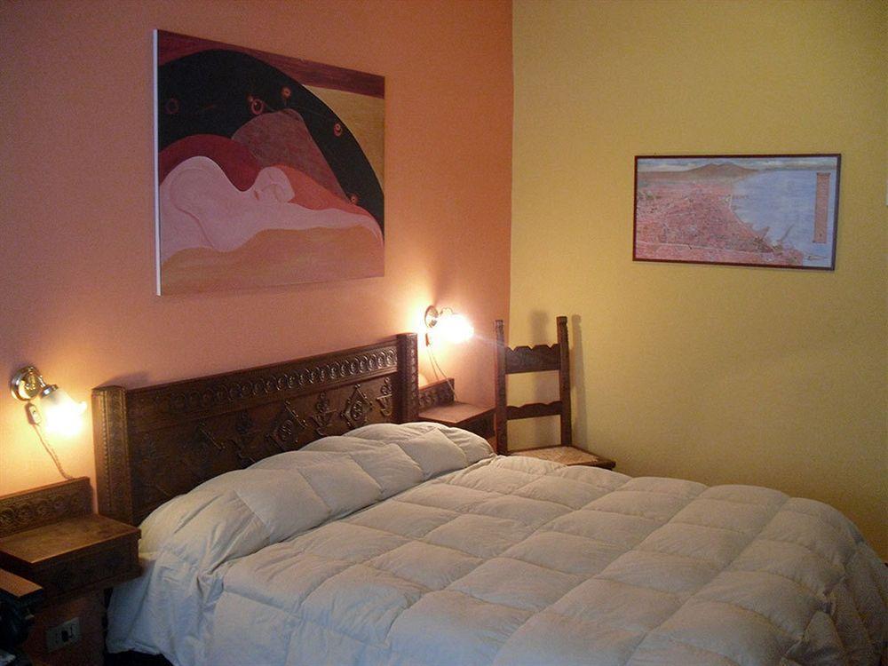 Bed And Breakfast I Vicoletti Di Napoli Bagian luar foto