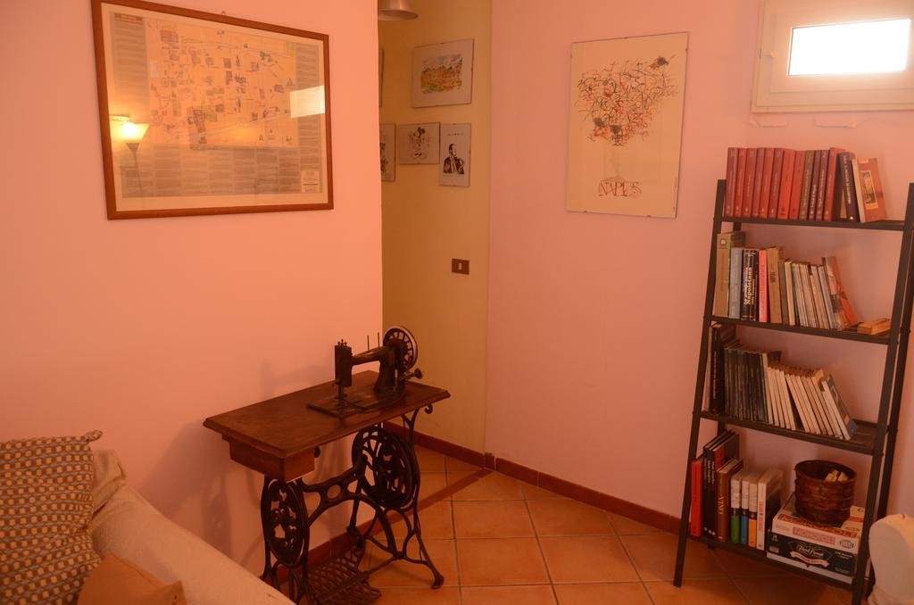 Bed And Breakfast I Vicoletti Di Napoli Bagian luar foto